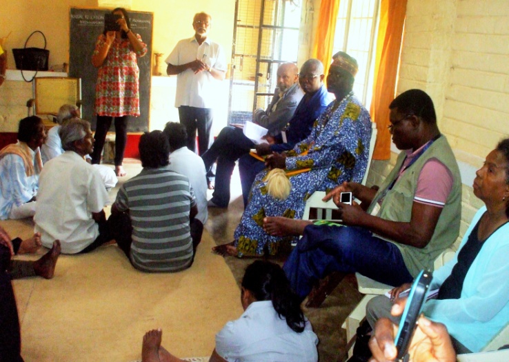 D:\M.Kothur BMC Application for Award with attachments\Pictures of M. Kothur BMC sent\M.Kothur BMC  meeting with participants of ABS workshop organized by FRLHT-IAIM at Kaigal, KEEP, KFI - October 2015.jpg